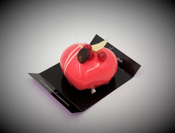 Coeur rouge framboise biscuit chocolat mousse vanille et framboise