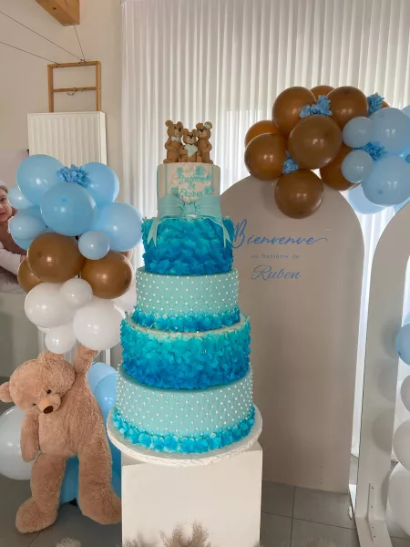 4 étages nounours en pâte d'amande
