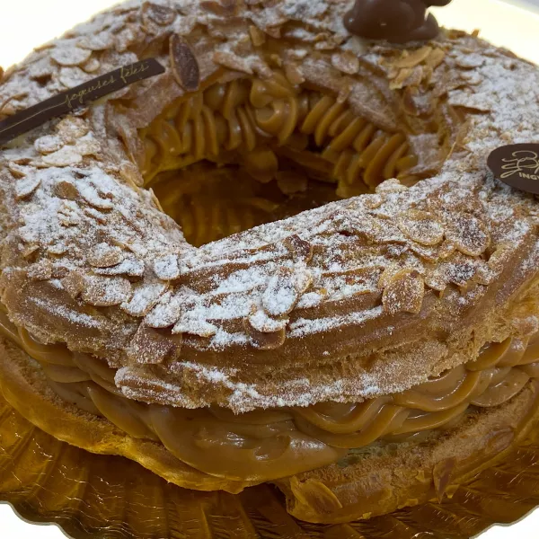 Le Paris Brest pâte à choux avec une créme pâtissière praliné
